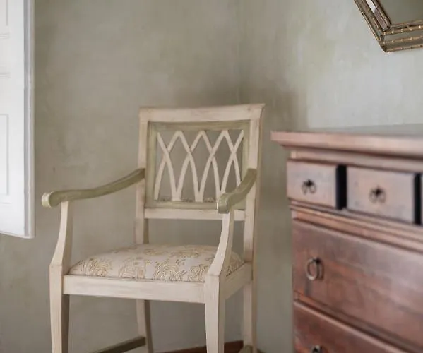 Chiara Five Senses Apartament *