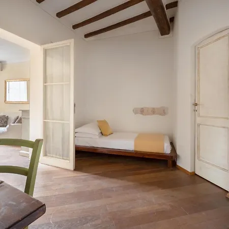 Chiara Five Senses *